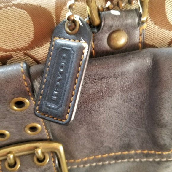 Limited Edition Coach signature Satchel - Picture 2 of 4